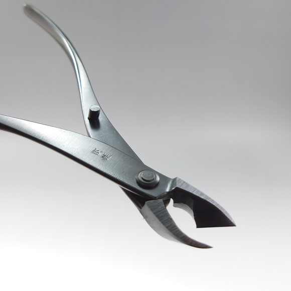 Kaneshin Narrow-Edge Bonsai Branch Cutter – 180 mm, Left- and Right-Handed, 6B