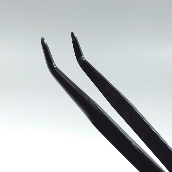 Kaneshin Forged Angled-Point Bonsai Tweezers – 200 mm, Left- and Right-Handed, 63A
